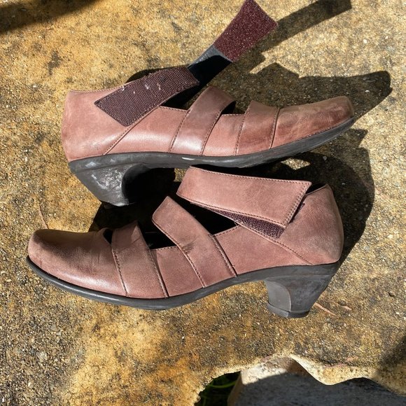 Naot Culture Brown Burnished Leather 3 Strap Mary Jane Bootie Pump Shoe - Picture 4 of 4